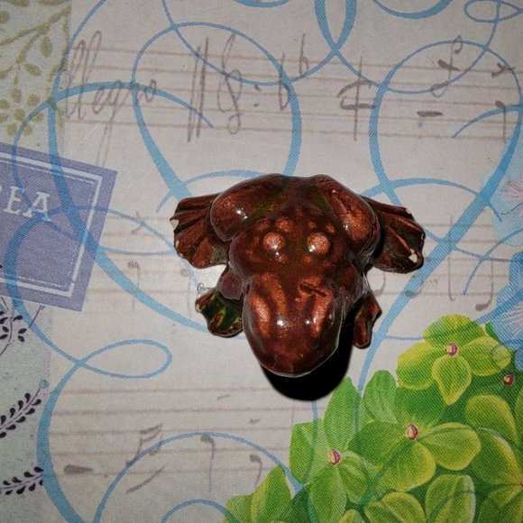 Vintage Miniature Ceramic Frog Figurine - Picture 2 of 10